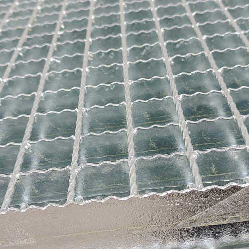 G455/40/50W鋼格板鋼格柵板的質(zhì)量檢測(cè)與性能評(píng)估：確保安全與效率