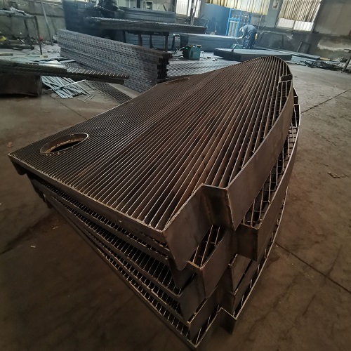 異型通風(fēng)污水處理廠平臺鋼格柵鋼格板：負載能力與安全解析