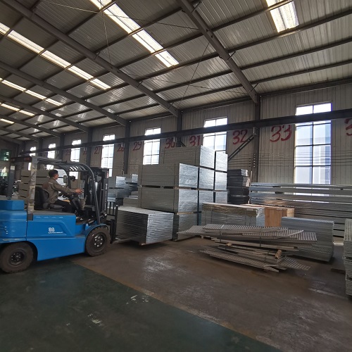 為什么大項目都選G325/30/100鋼格板？優(yōu)勢全在這