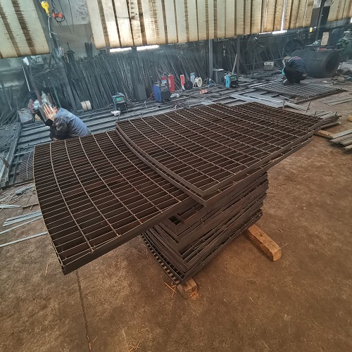 海上平臺防滑鋼格板：抗鹽霧腐蝕技術(shù)詳解！