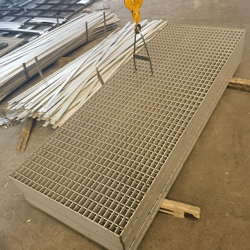 案例解析：某高鐵項目如何通過定制鋼格板節(jié)省30%成本？