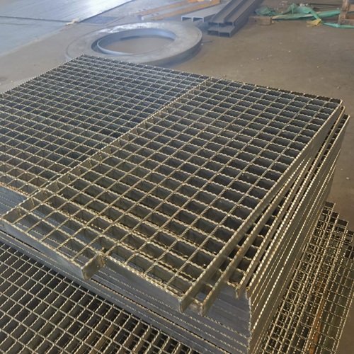 鋼格柵≠普通鋼板！它的獨特優(yōu)勢全在這里