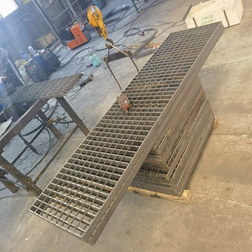 鋼格柵性能大揭秘：憑什么成為工程界寵兒？