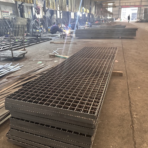 鋼格柵板怎么選才不踩坑？這幾點必須知道