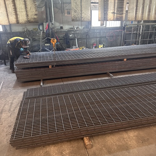 鋼格柵板的型號分類全解析，別再選錯了